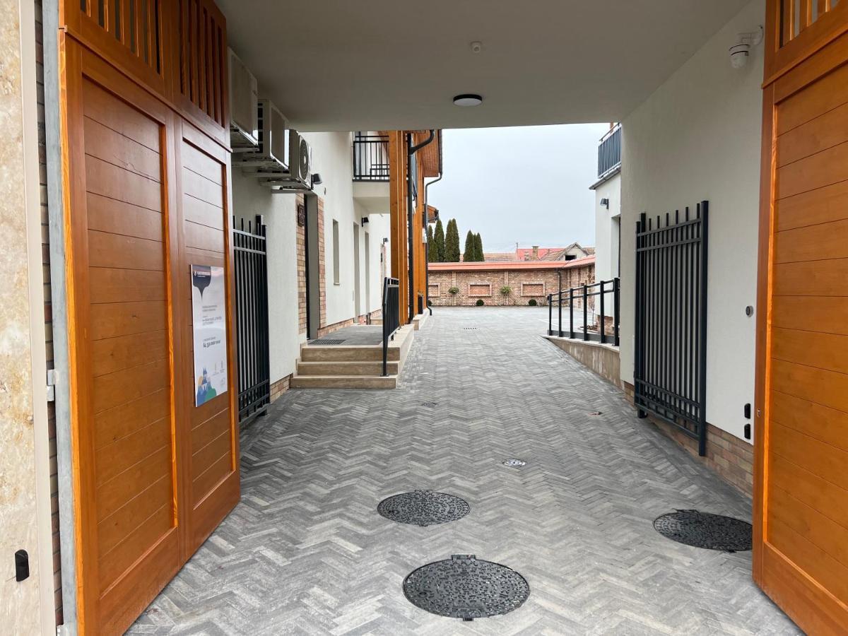 H11 Rooms אסטרגום מראה חיצוני תמונה