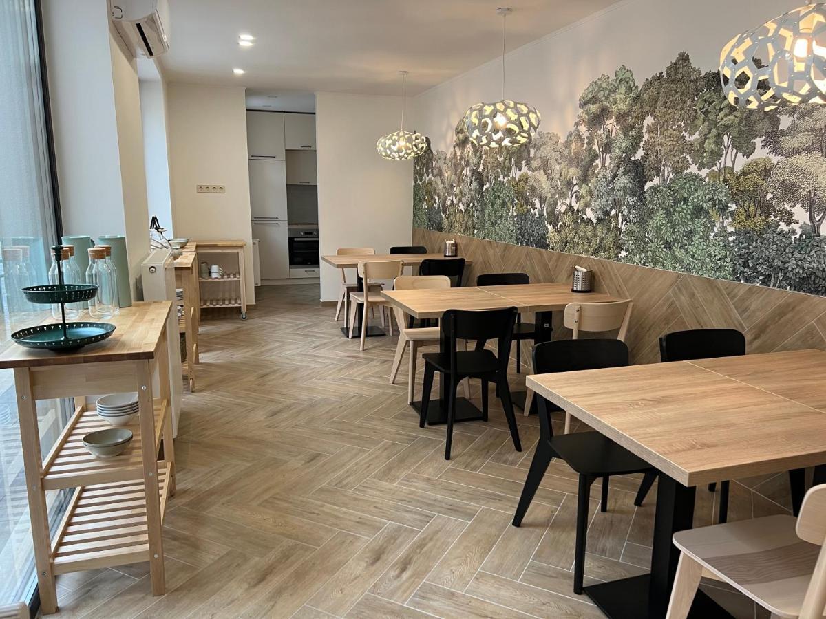H11 Rooms אסטרגום מראה חיצוני תמונה