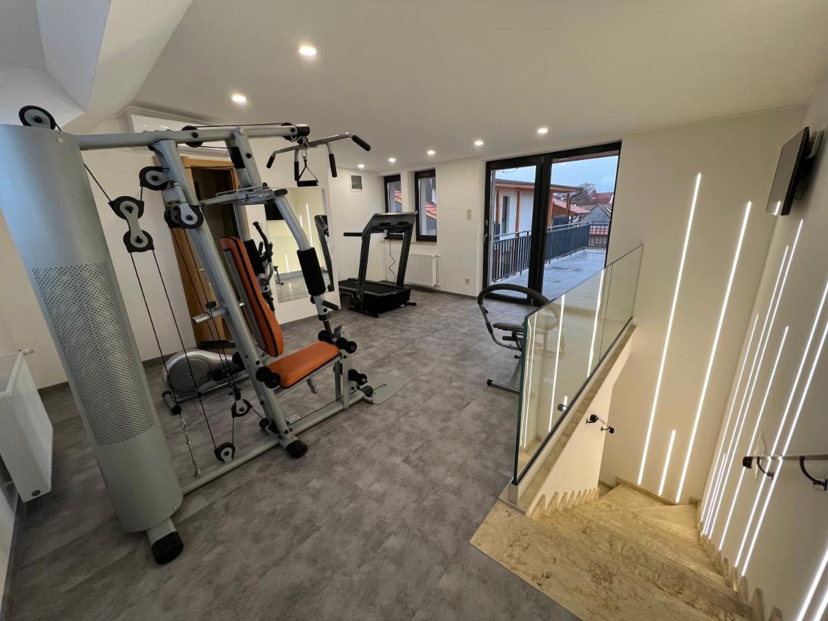 H11 Rooms אסטרגום מראה חיצוני תמונה