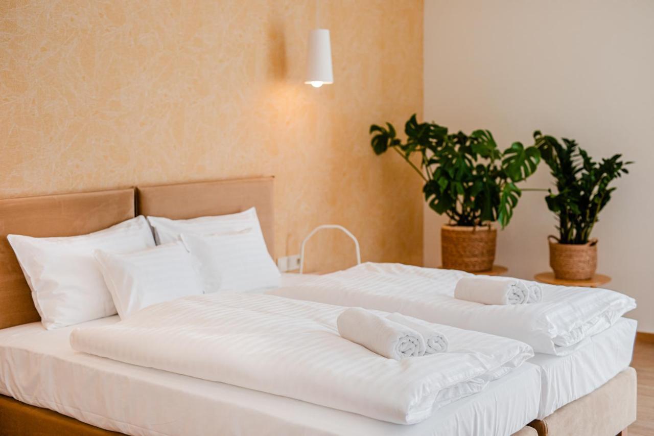 H11 Rooms אסטרגום מראה חיצוני תמונה