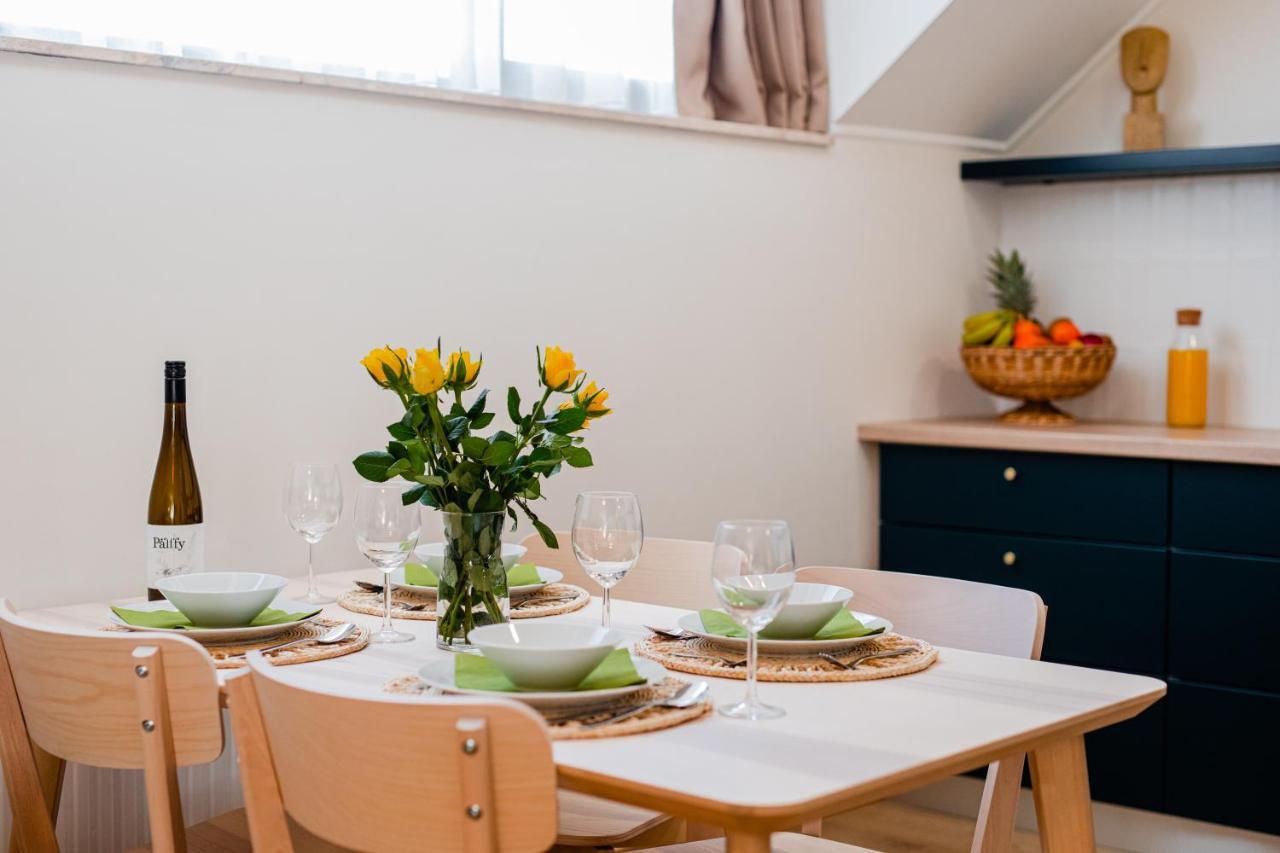 H11 Rooms אסטרגום מראה חיצוני תמונה