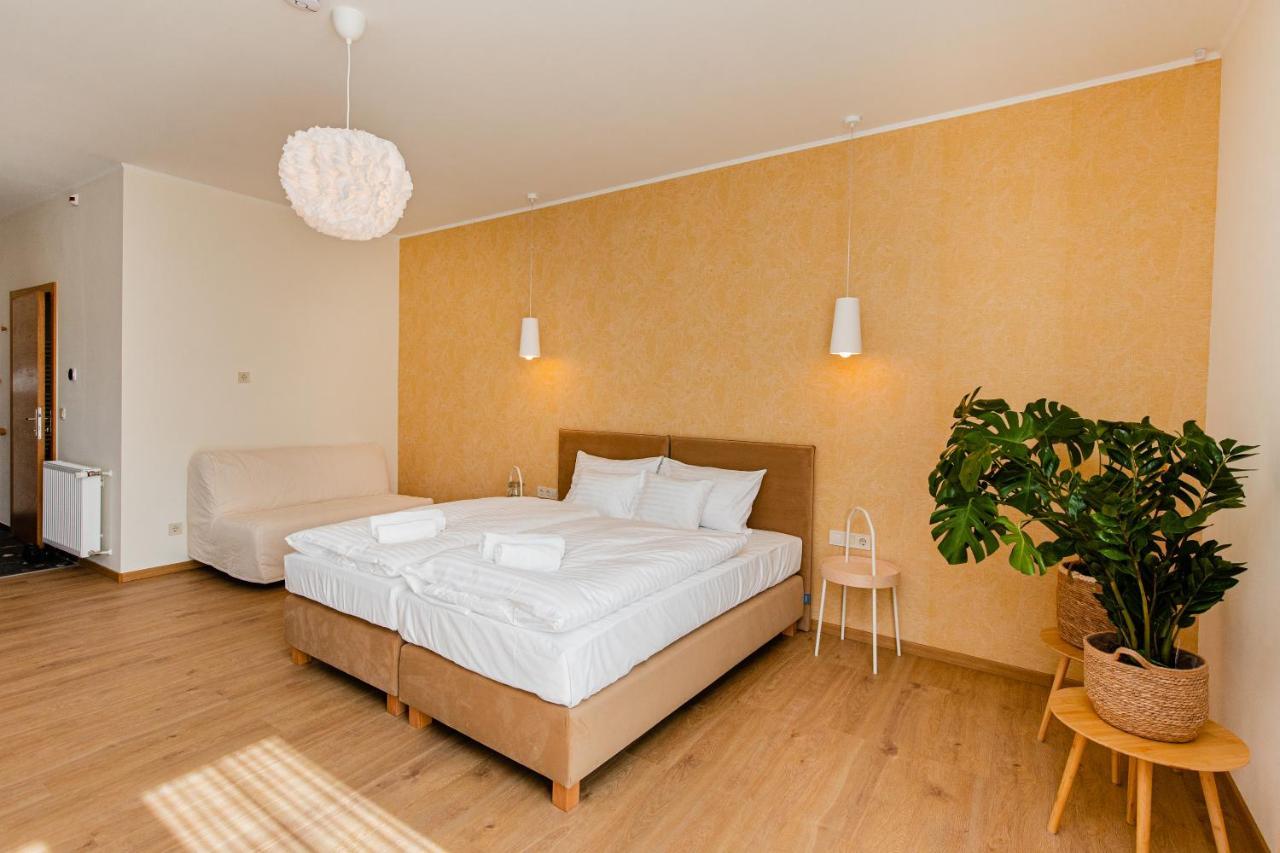 H11 Rooms אסטרגום מראה חיצוני תמונה