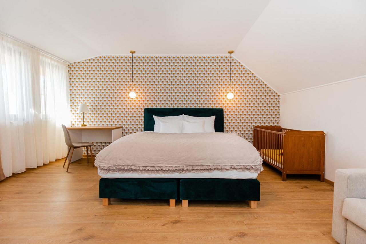 H11 Rooms אסטרגום מראה חיצוני תמונה