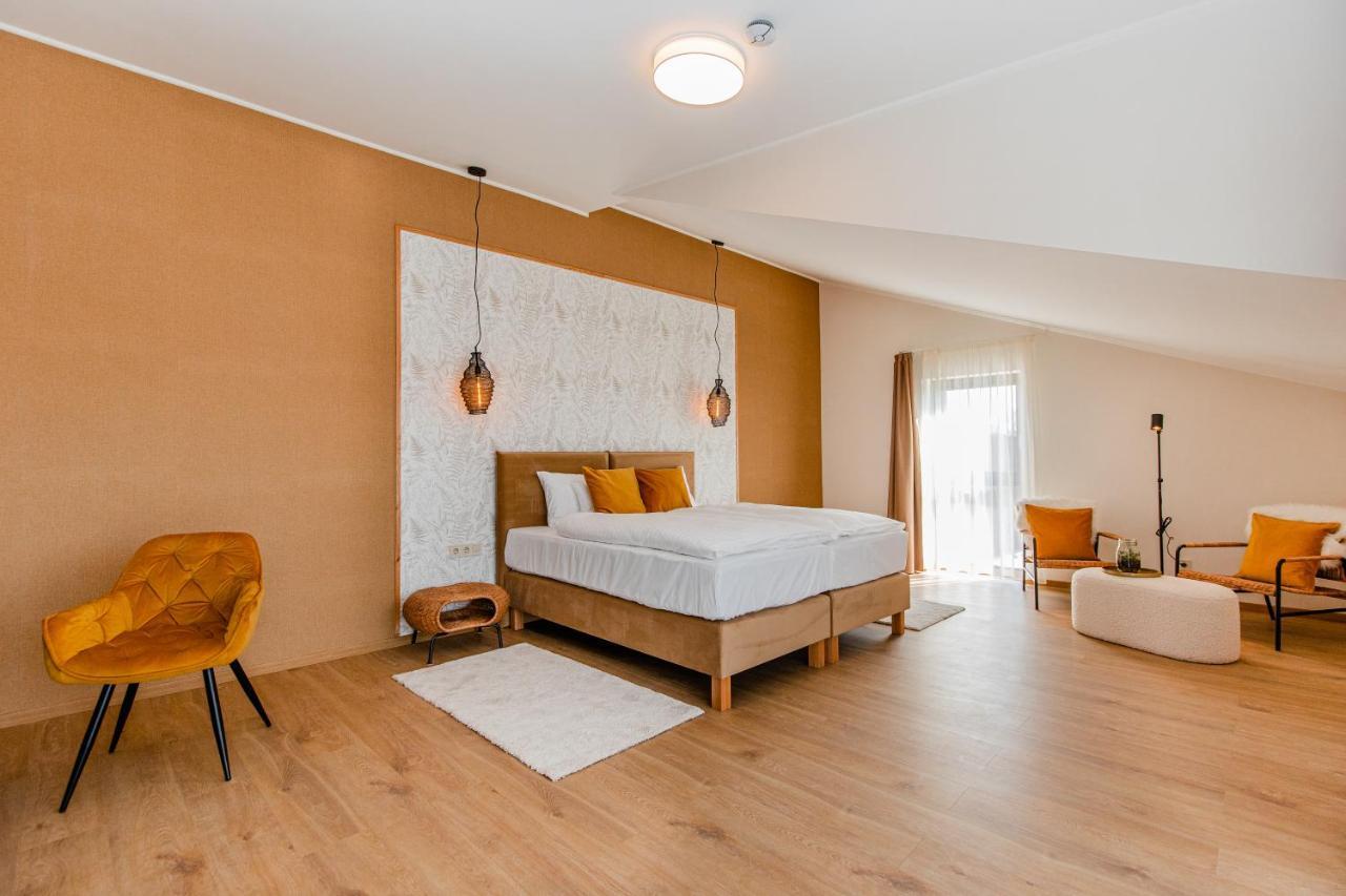 H11 Rooms אסטרגום מראה חיצוני תמונה